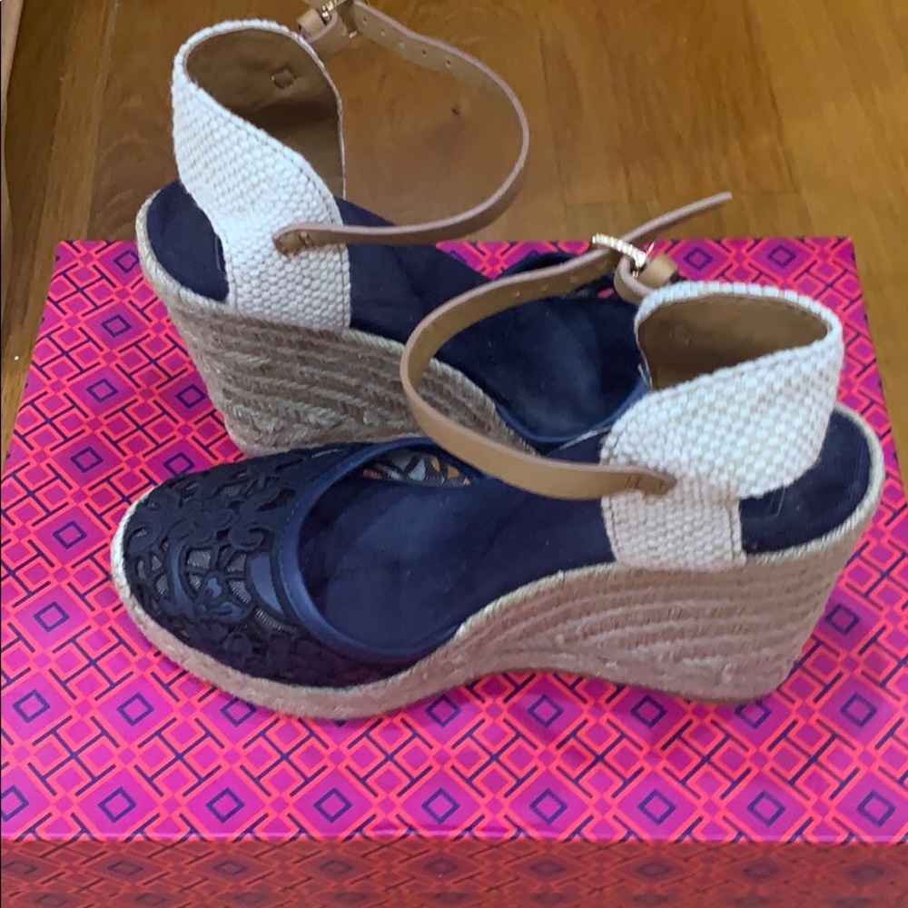 Tory Burch Lucia Lace Wedges Espadrilles in Navy